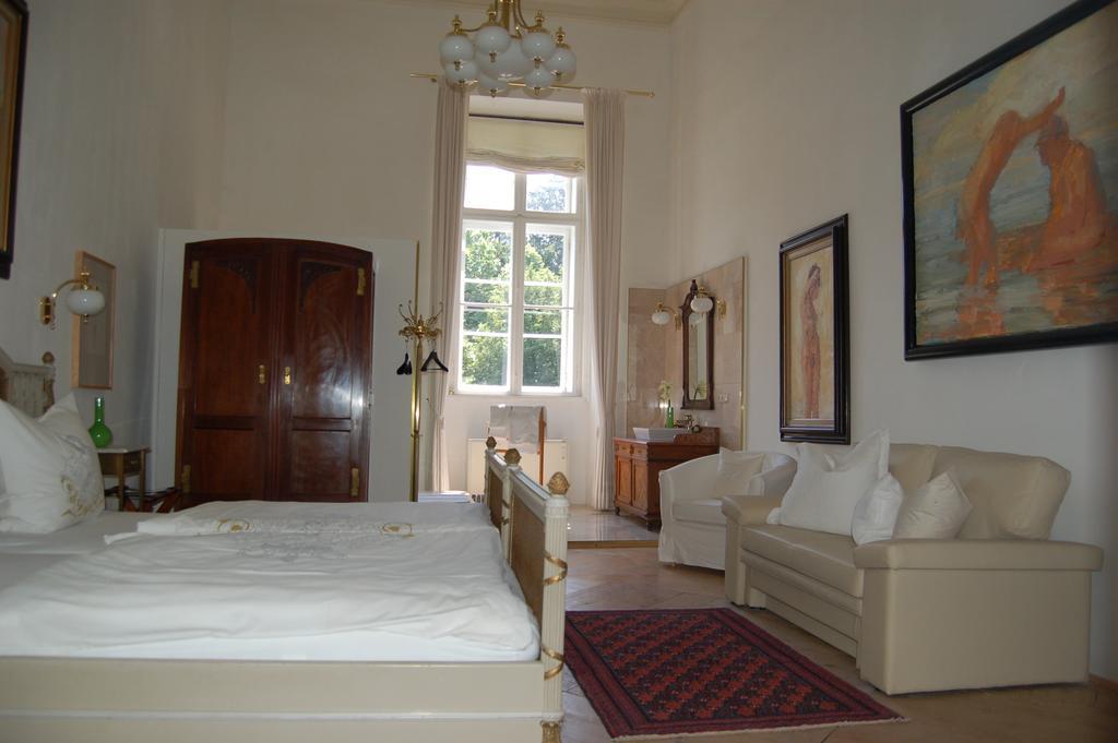 Gaestehaus Schloss Aschach Aschach an der Donau Bilik gambar